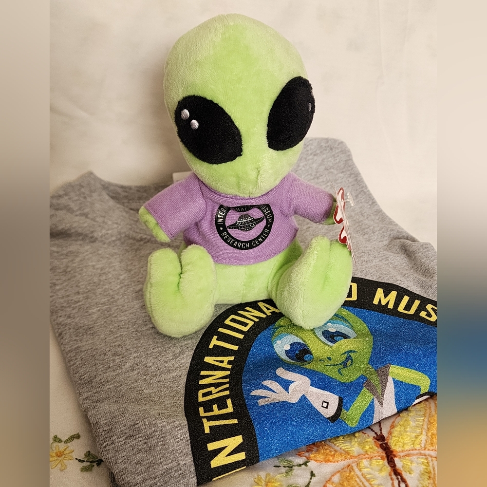 Roswell NM Alien museum Tshirt and Plush